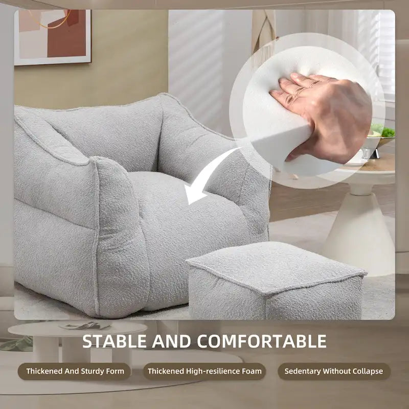 Poltrona sacco quadrata senza braccioli imbottita in Bouclé con pouf, seduta profonda
